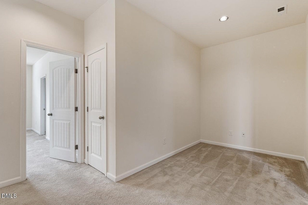 531 Whitworth Lane - Photo 13