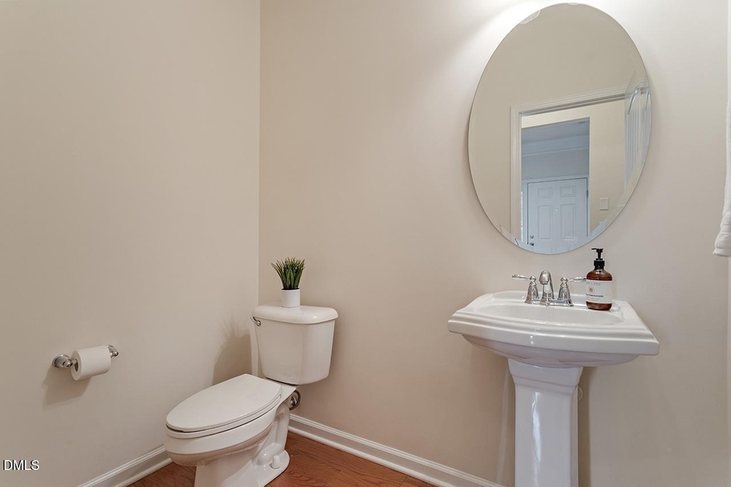 531 Whitworth Lane - Photo 8