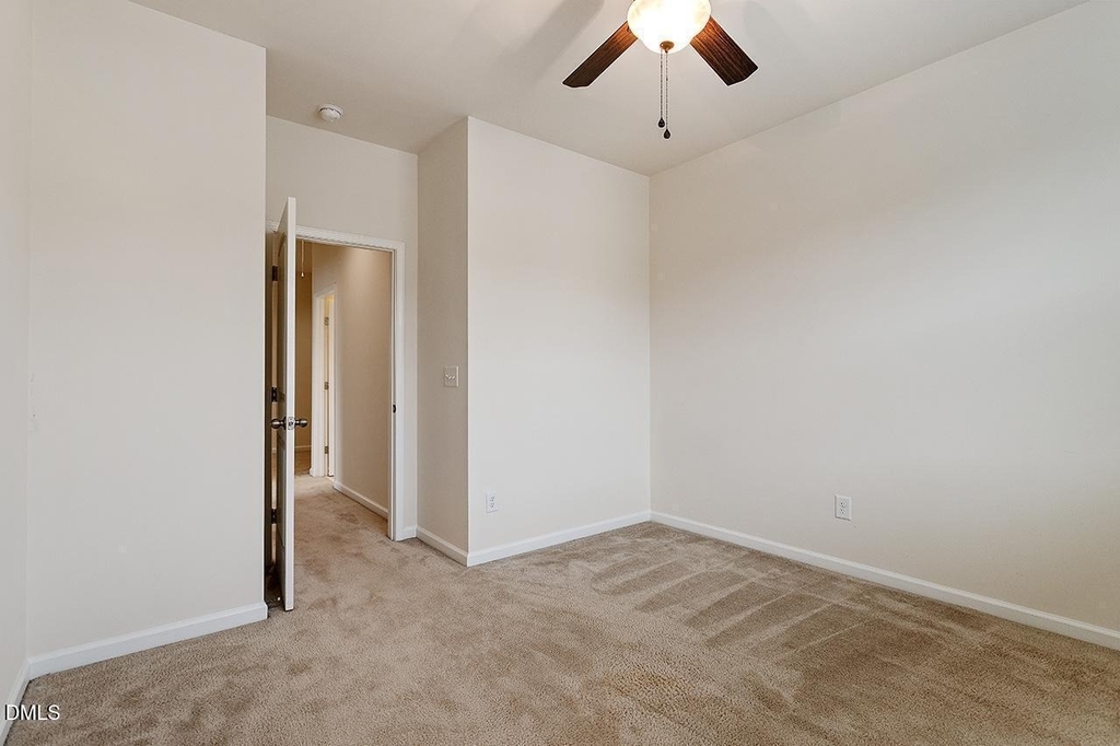 531 Whitworth Lane - Photo 15