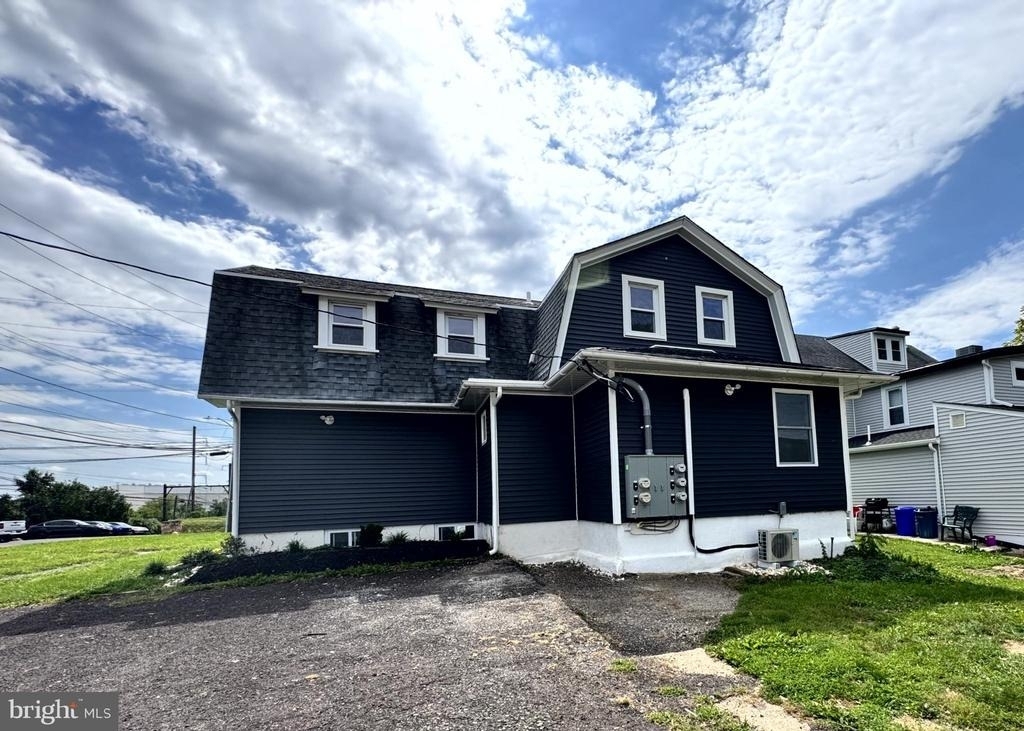 77 Byberry Road - Photo 4