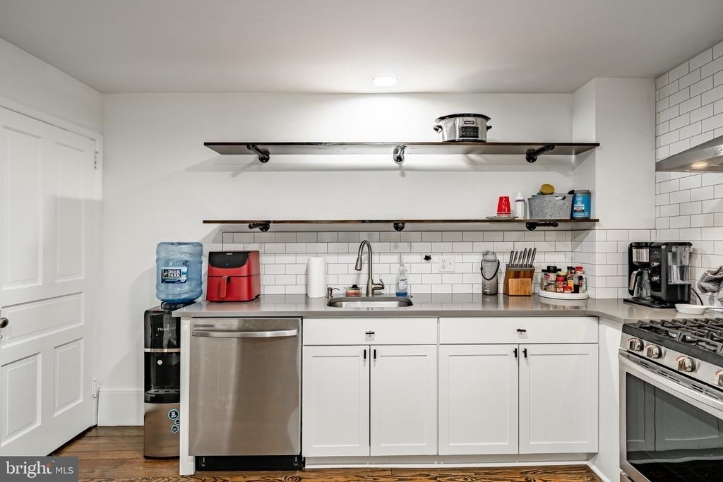 445 E Main Street - Photo 5