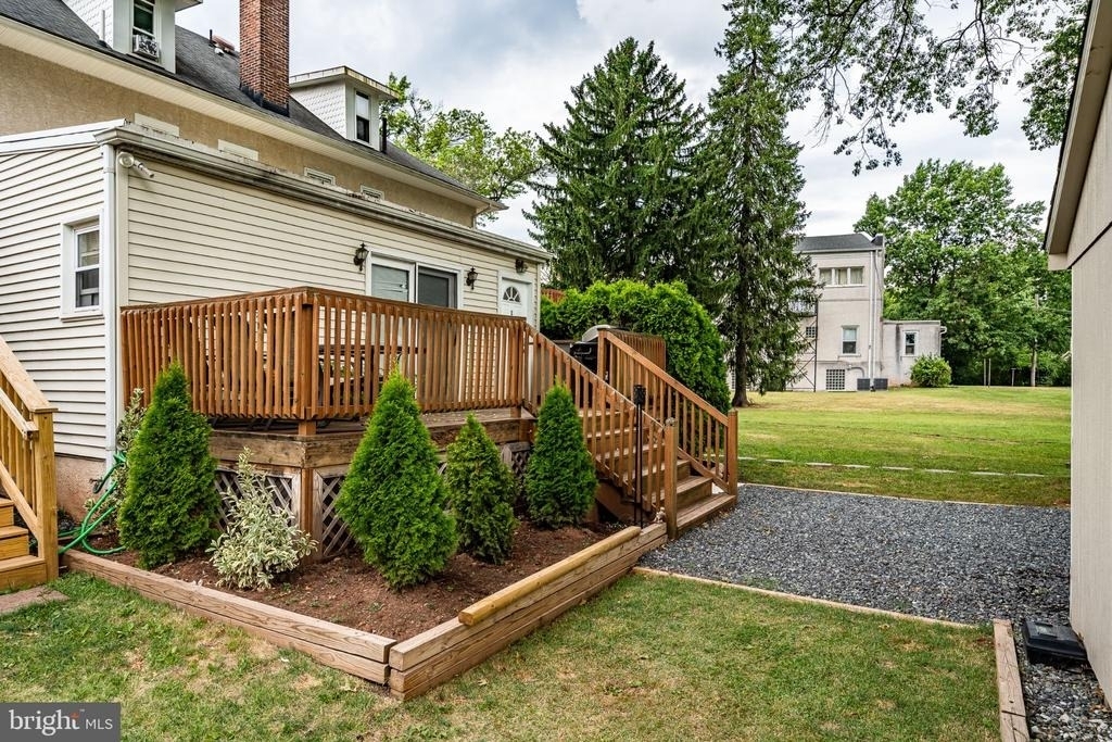 445 E Main Street - Photo 20