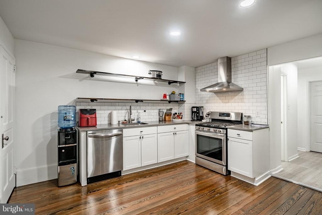 445 E Main Street - Photo 6