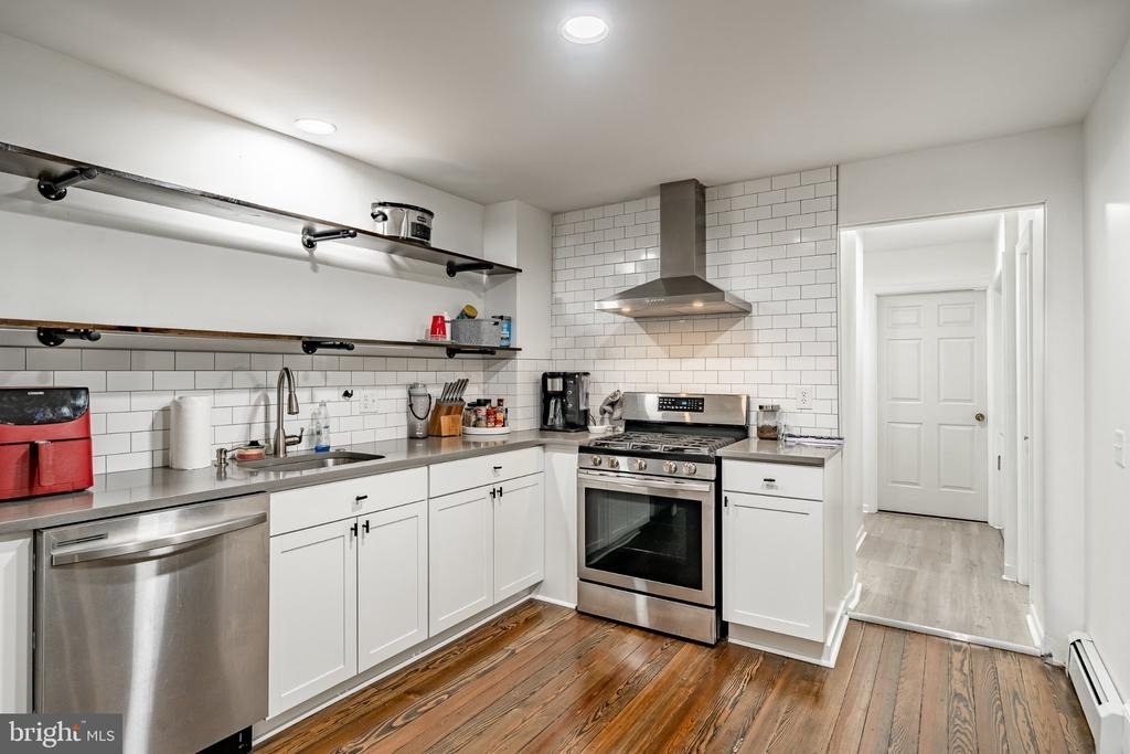 445 E Main Street - Photo 4