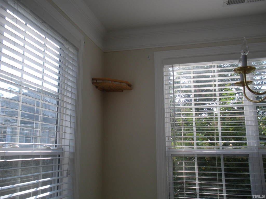 532 Ives Court - Photo 2
