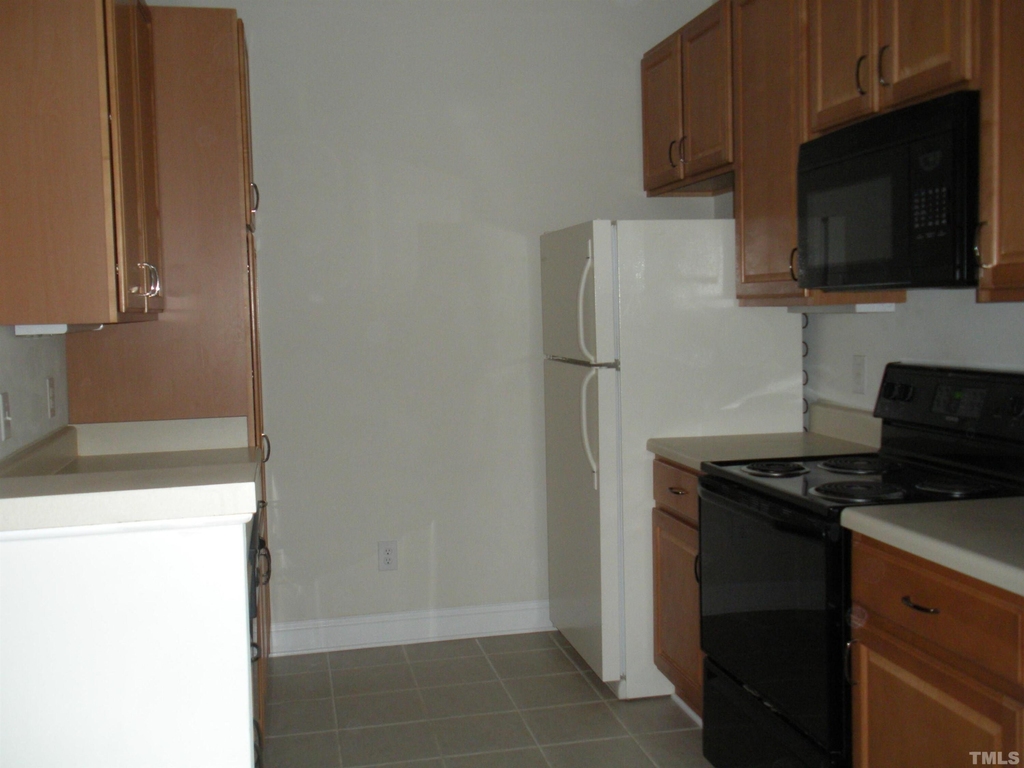 532 Ives Court - Photo 3