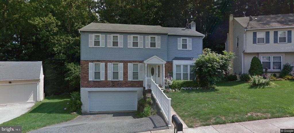 135 Eaton Drive - Photo 0
