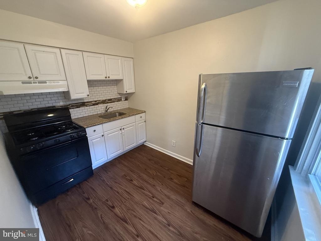 3830 Berkley Avenue - Photo 5