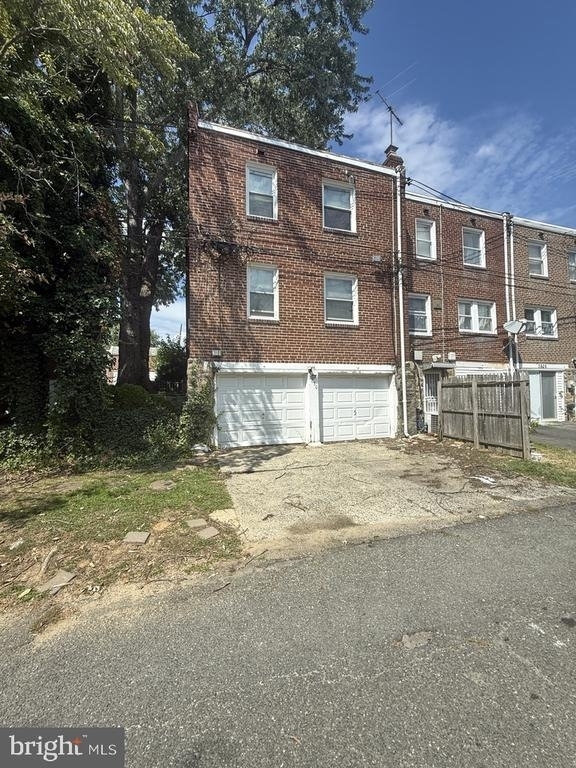 3830 Berkley Avenue - Photo 1