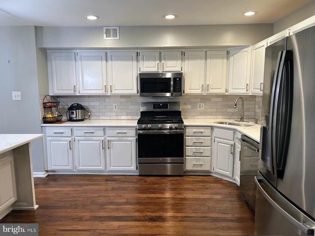 57 Main Street - Photo 5