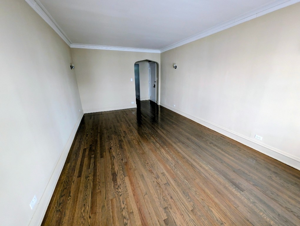 6703 North Greenview Avenue - Photo 0