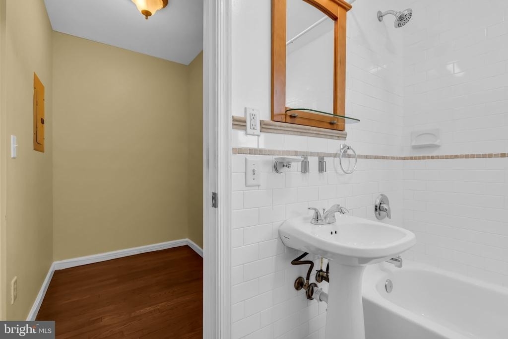 309 4th Avenue - Photo 17