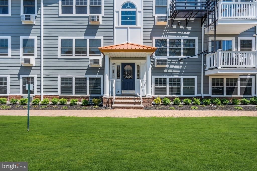 309 4th Avenue - Photo 3