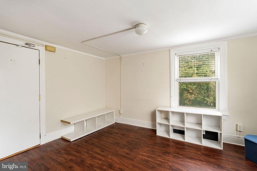 74 Spruce Street - Photo 2