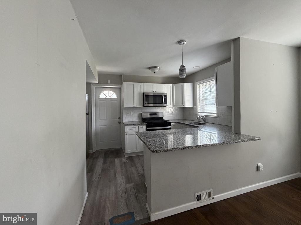 10 Webster Avenue - Photo 3