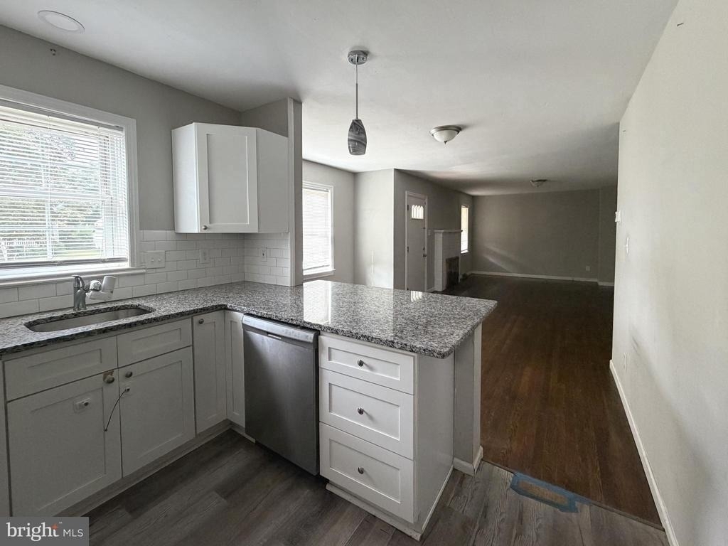 10 Webster Avenue - Photo 5
