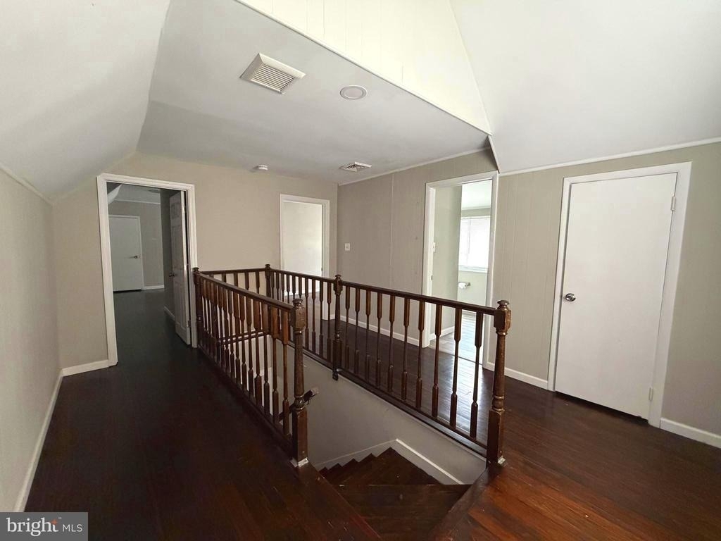 10 Webster Avenue - Photo 1