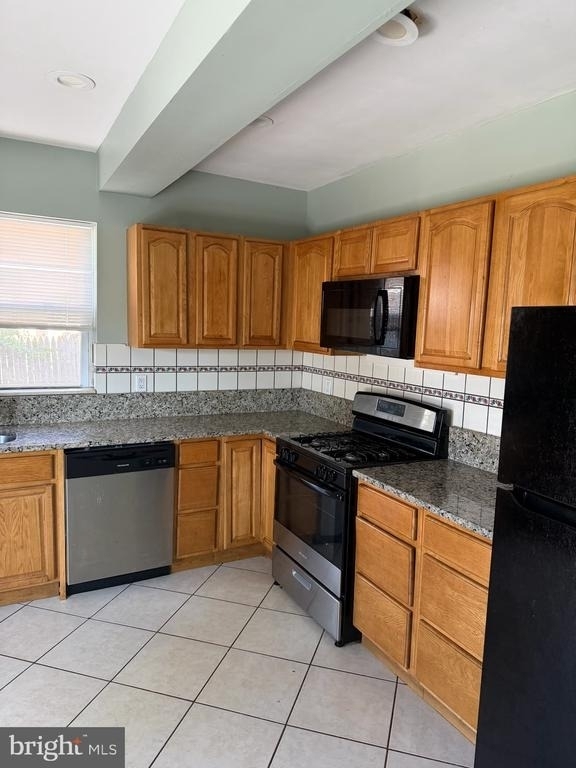 620 Bridgeboro Street - Photo 3