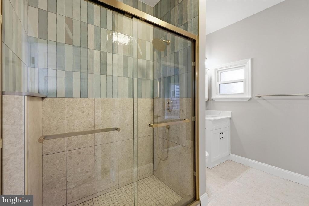 123 Berkley Square - Photo 1