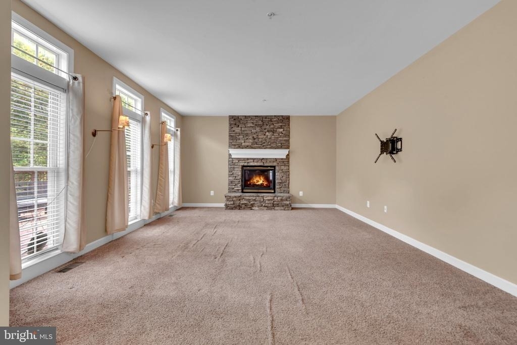 7813 Kilcroney Court - Photo 14