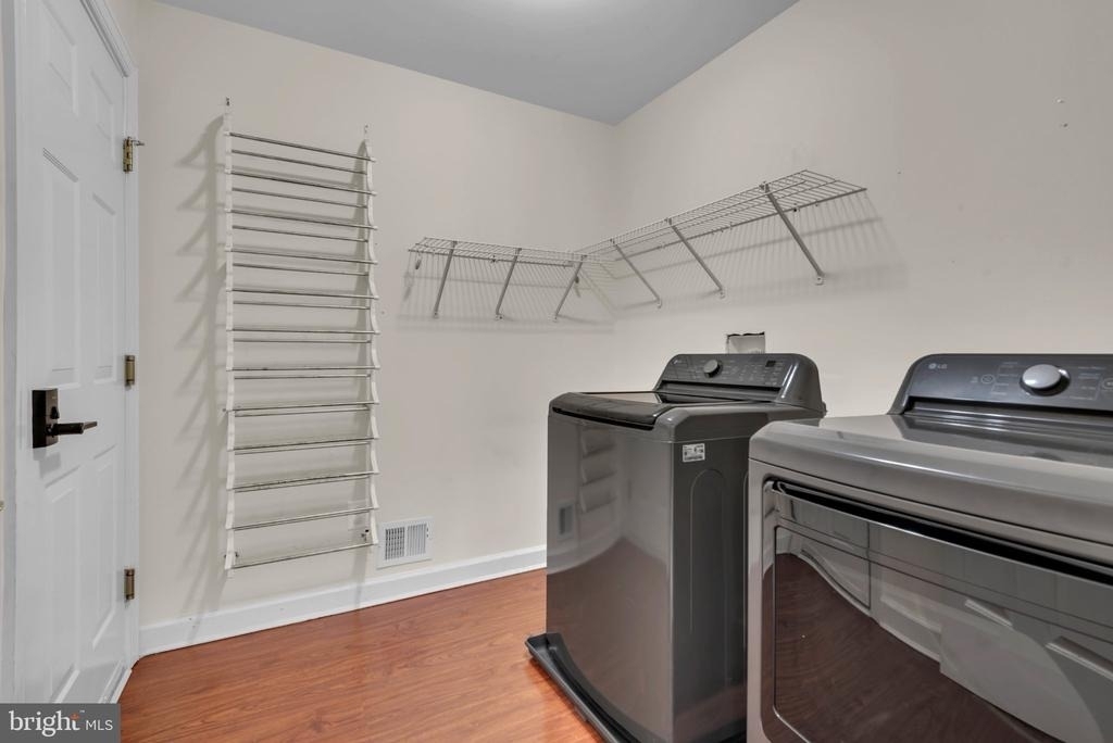 7813 Kilcroney Court - Photo 16