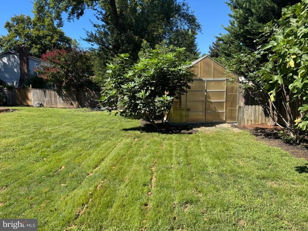 8931 Bluffwood Court - Photo 4