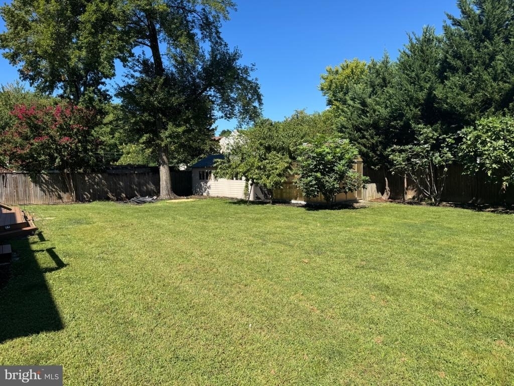 8931 Bluffwood Court - Photo 6