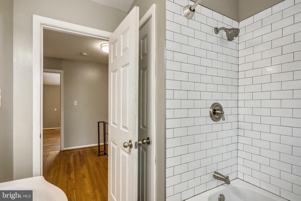 81 Watkins Park Drive - Photo 15