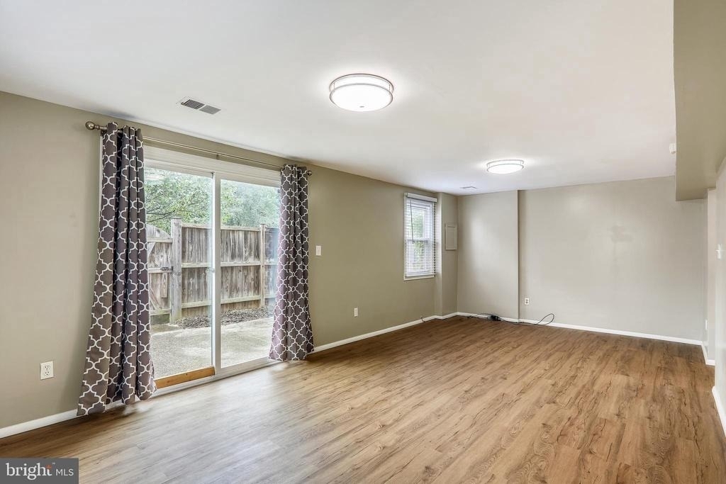 81 Watkins Park Drive - Photo 13
