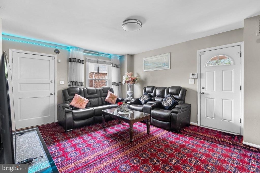 81 Watkins Park Drive - Photo 8