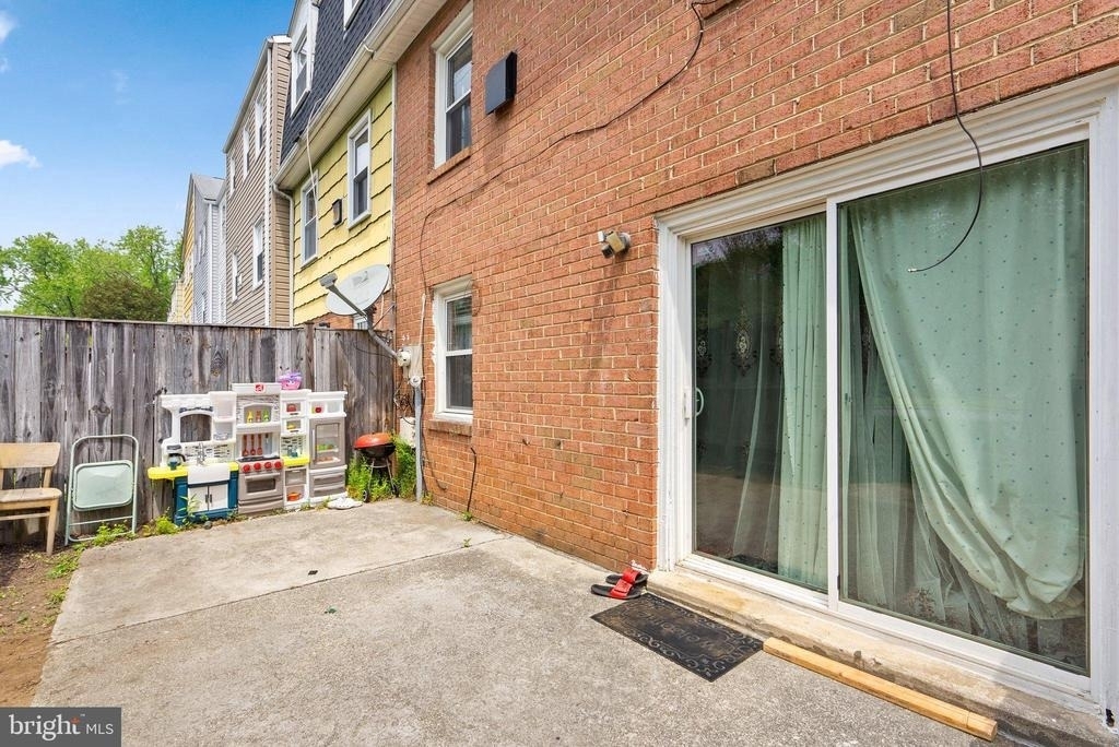 81 Watkins Park Drive - Photo 18