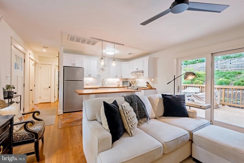 4115 Denfeld Avenue - Photo 16