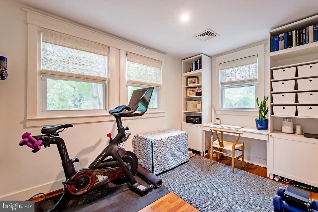4115 Denfeld Avenue - Photo 13