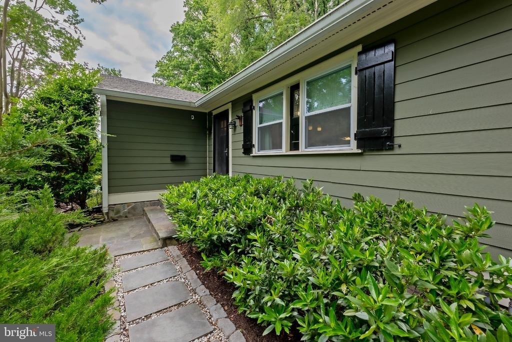 4115 Denfeld Avenue - Photo 1