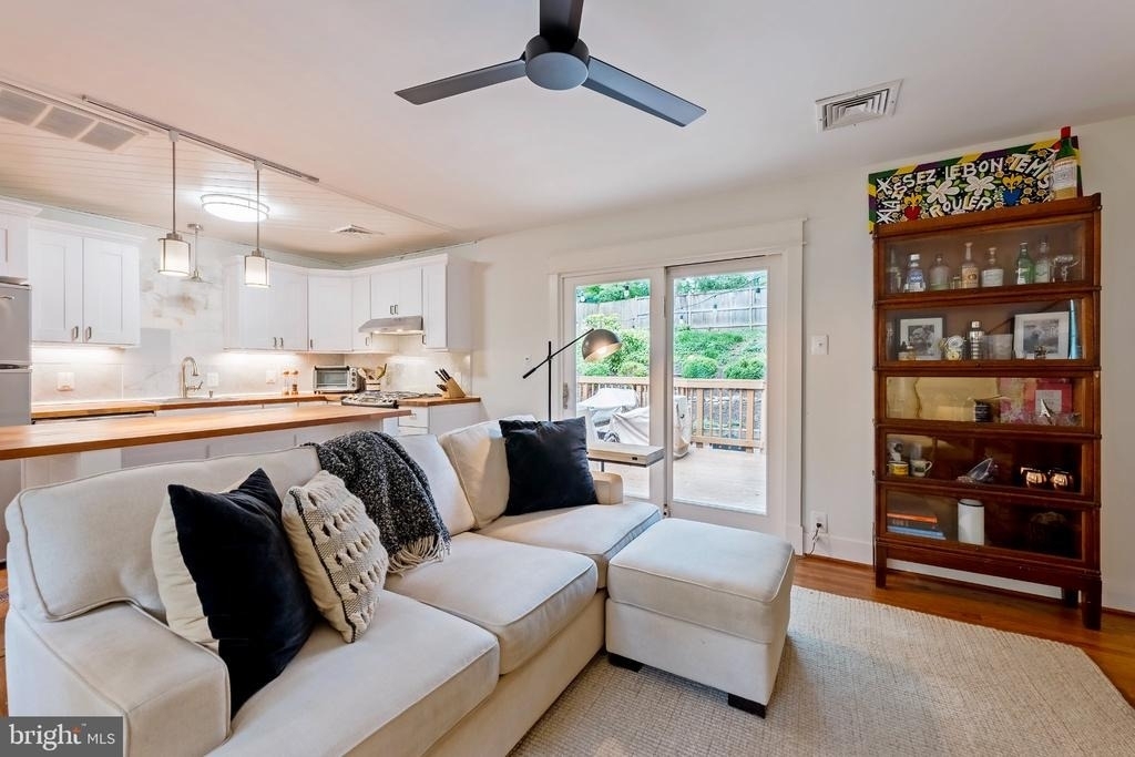 4115 Denfeld Avenue - Photo 15