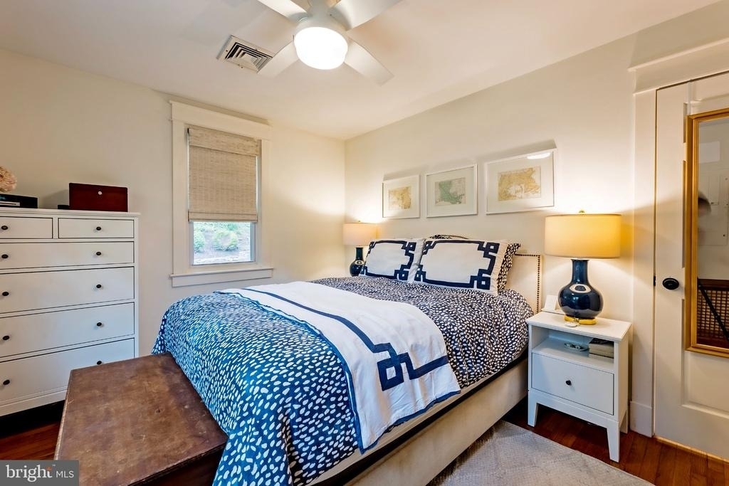 4115 Denfeld Avenue - Photo 11