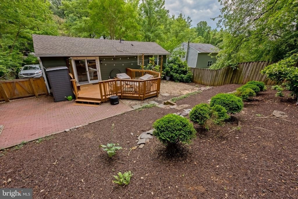 4115 Denfeld Avenue - Photo 8