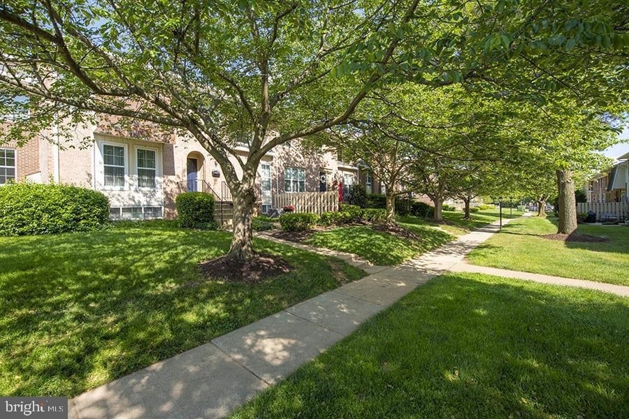 1699 Yale Place - Photo 12