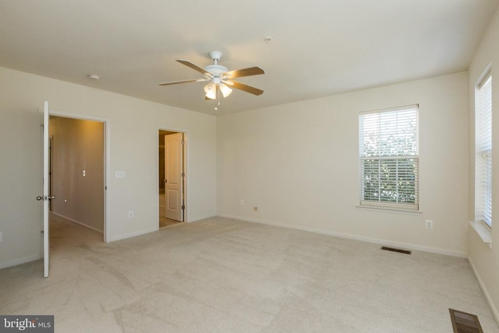 11928 Little Seneca Parkway - Photo 17