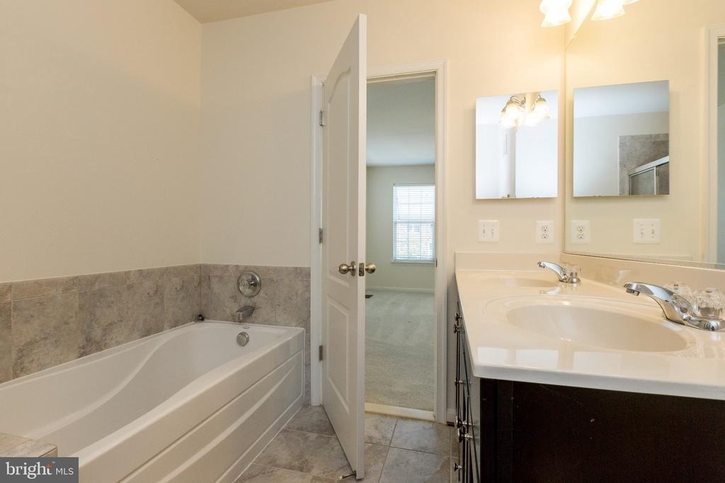 11928 Little Seneca Parkway - Photo 20