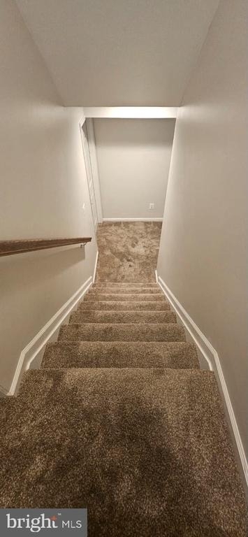 6423 Beechfield Avenue - Photo 2