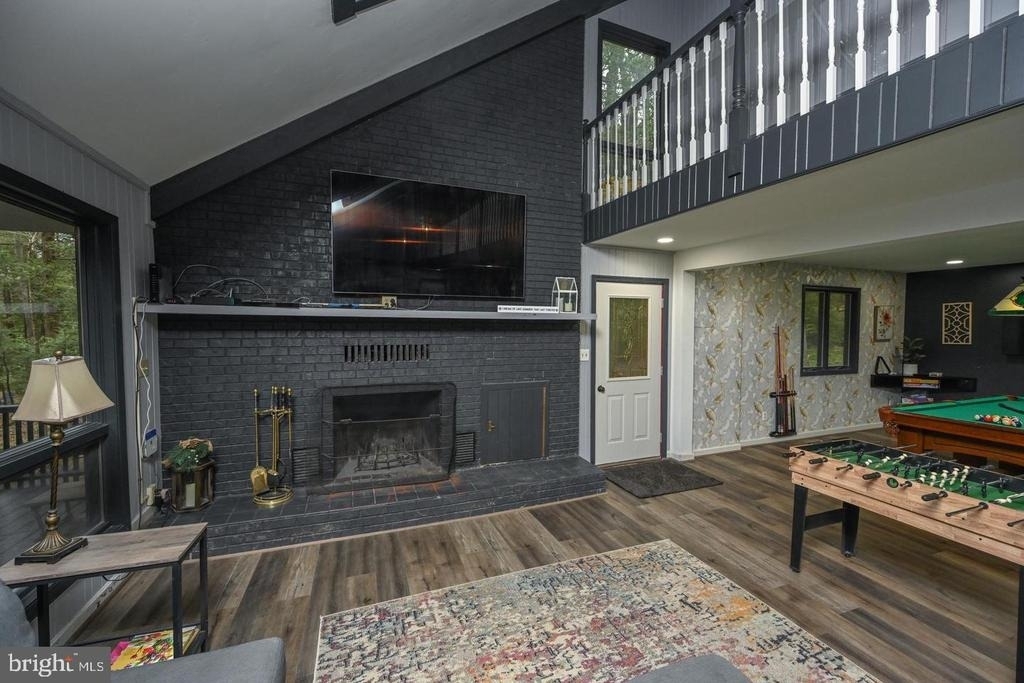 285 Lakeshore Drive - Photo 3