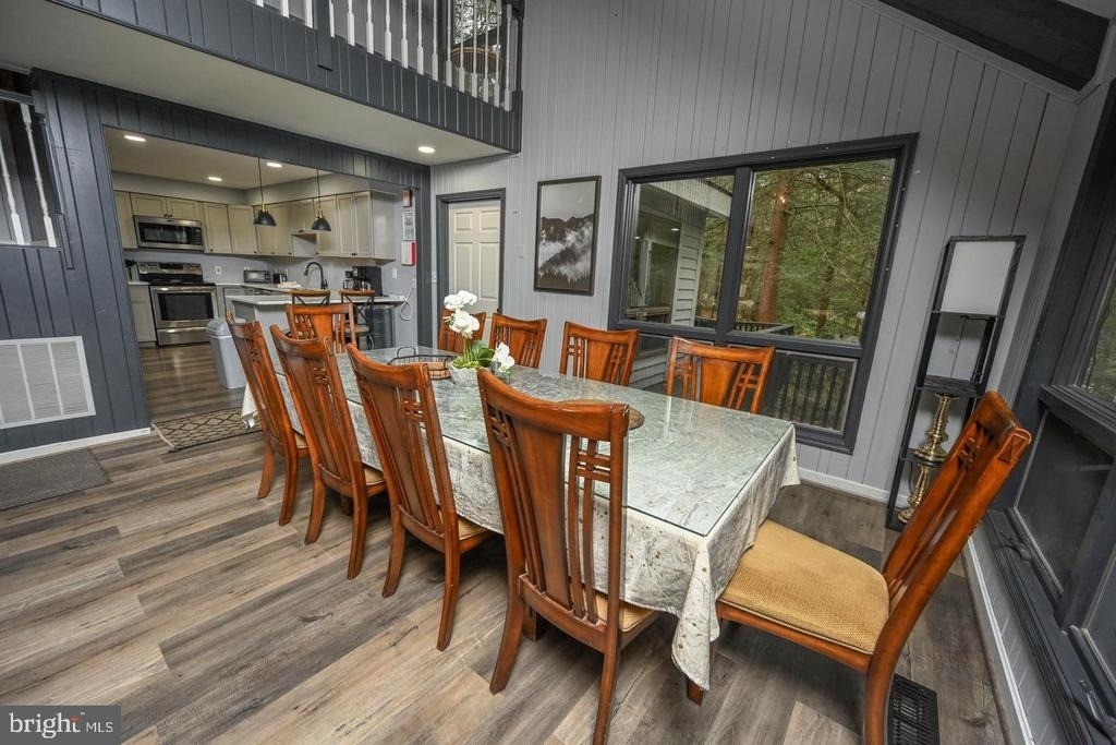 285 Lakeshore Drive - Photo 6