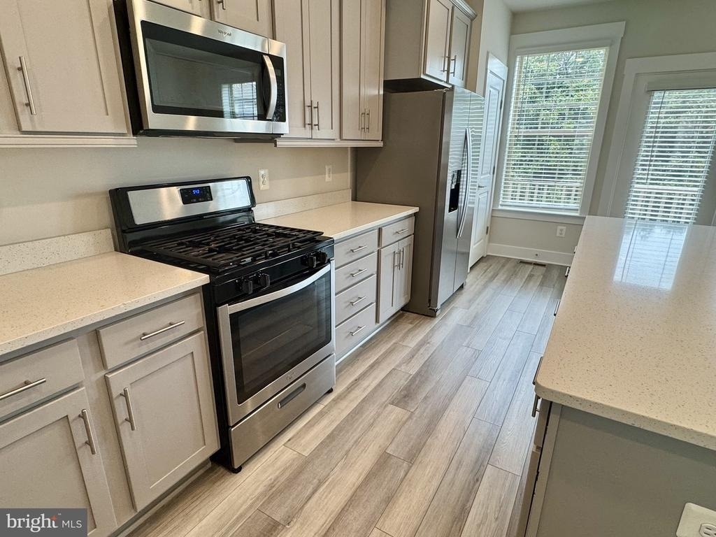 201 Pomegranate Lane - Photo 7