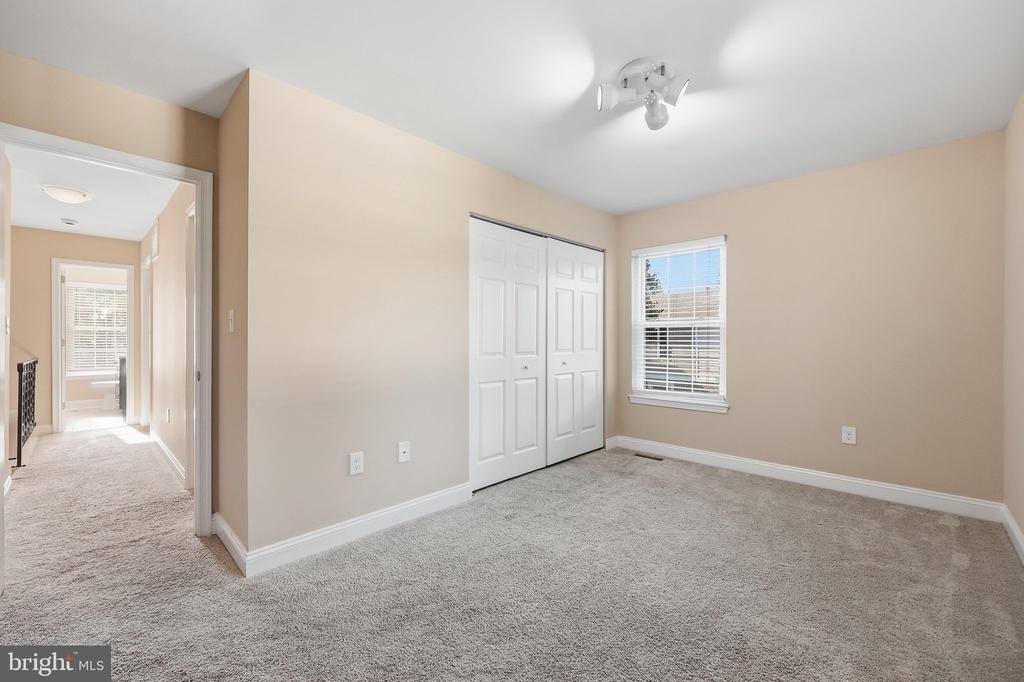 569 Lancaster Place - Photo 26