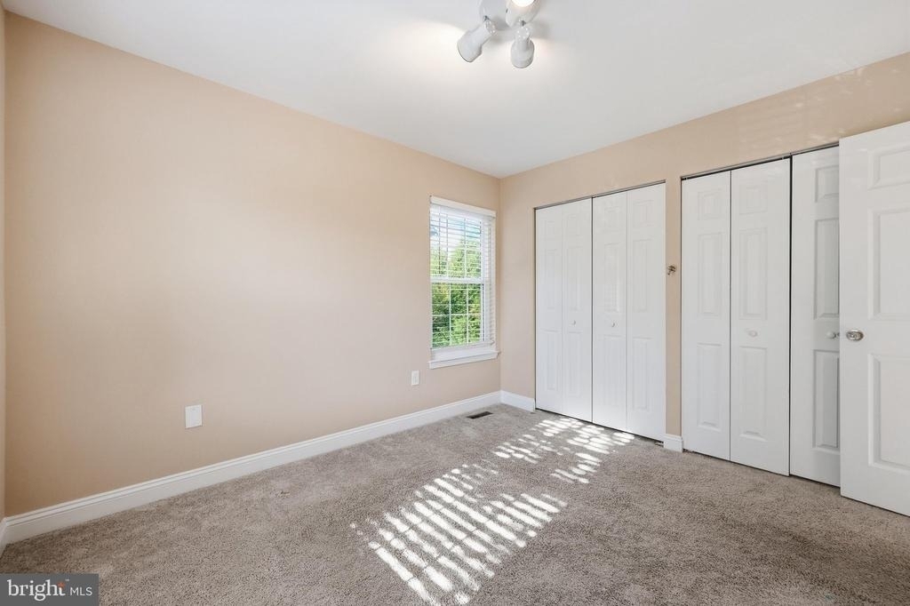 569 Lancaster Place - Photo 31