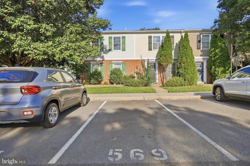 569 Lancaster Place - Photo 37