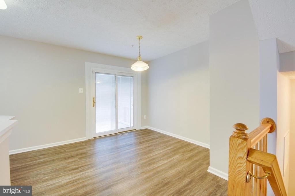 9307 Vanguard Court - Photo 6