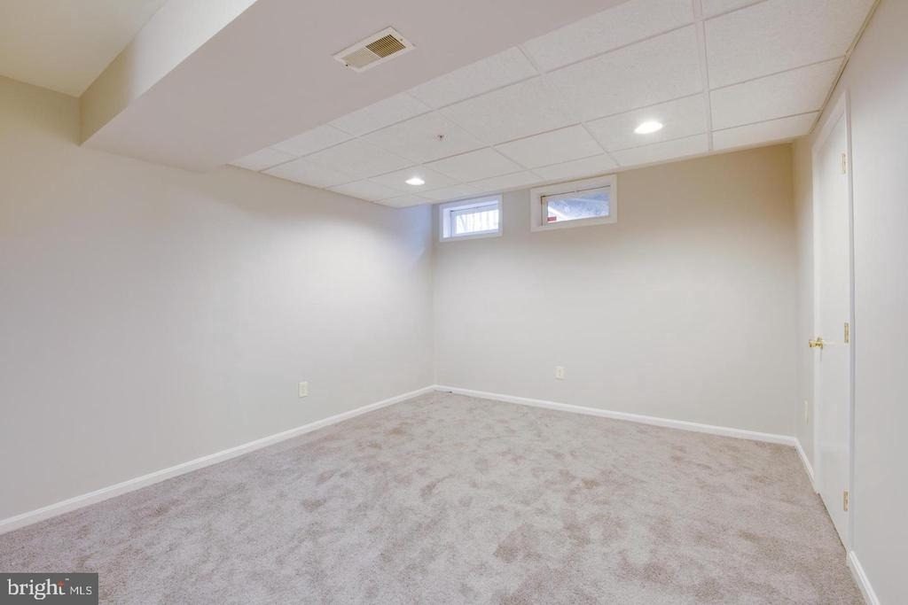 9307 Vanguard Court - Photo 20