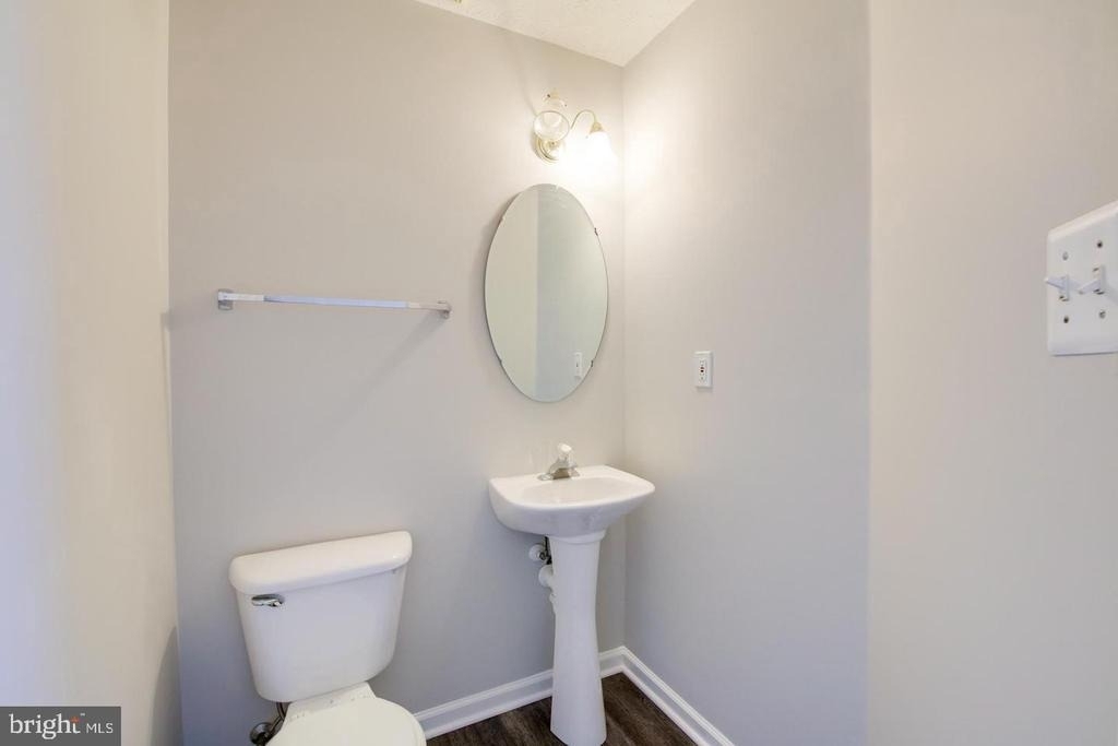 9307 Vanguard Court - Photo 5